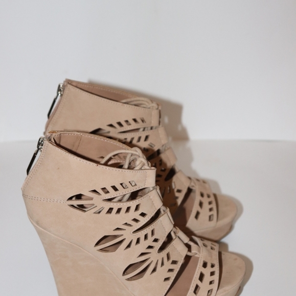 Thick tall wedges - Picture 2 of 3